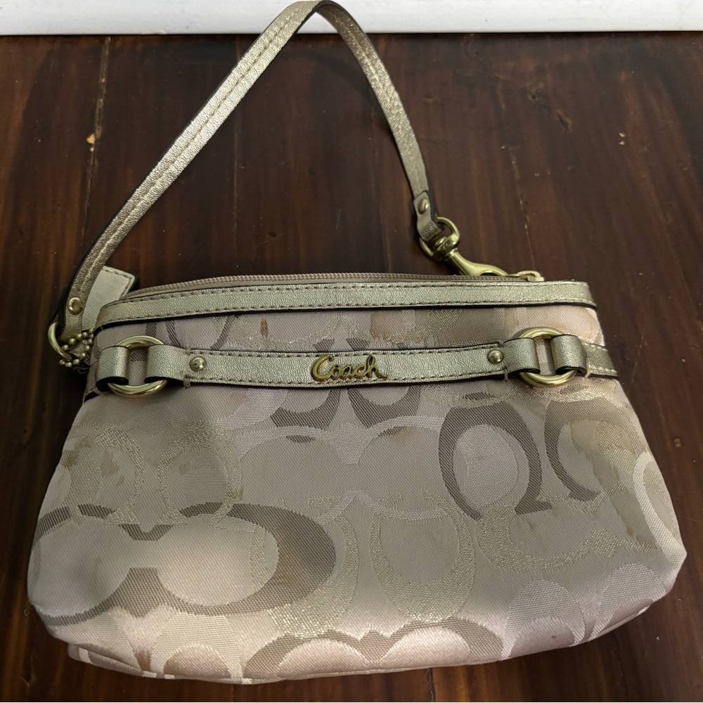 Coach Wristlet - vintage